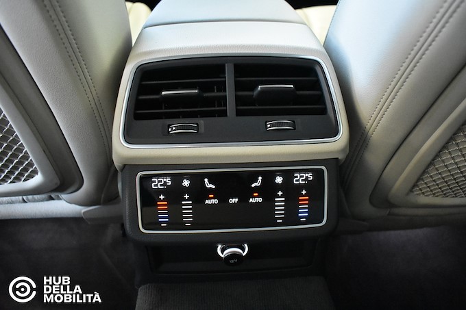 AUDI A6 40 2.0 TDI quattro ultra S tronic Business Sport